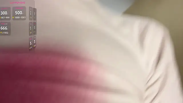 Snapshot of KarlynGow chatting on February 19, 2026, 7:16 am KarlynGow online show from February 19, 2026, 7:16 am