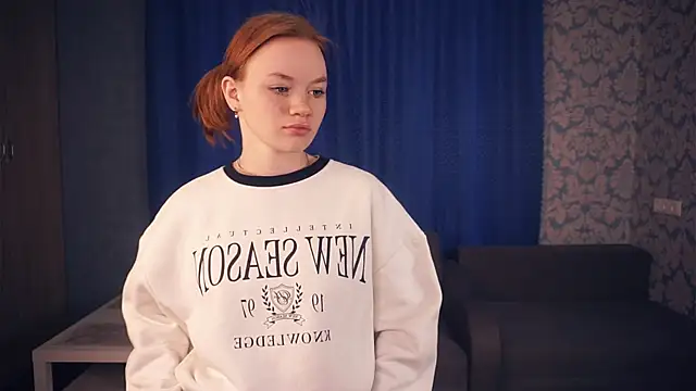 Snapshot of KarlynGow chatting on November 15, 2025, 6:17 am KarlynGow online show from November 15, 2025, 6:17 am