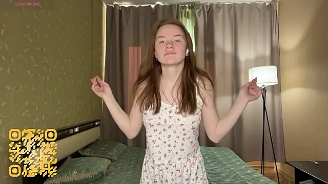 Snapshot of KarlynGow chatting on February 5, 2026, 7:26 am KarlynGow online show from February 5, 2026, 7:26 am