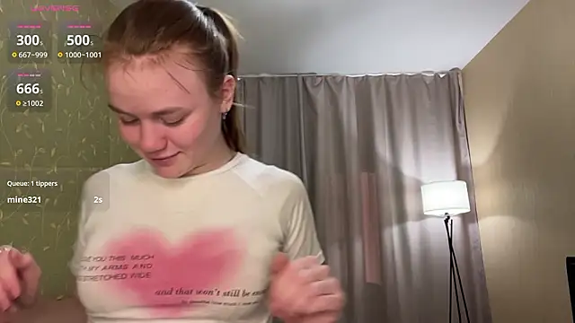 Snapshot of KarlynGow chatting on February 22, 2026, 7:55 am KarlynGow online show from February 22, 2026, 7:55 am