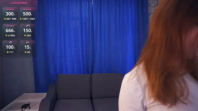 Snapshot of KarlynGow chatting on December 15, 2025, 7:03 am KarlynGow online show from December 15, 2025, 7:03 am