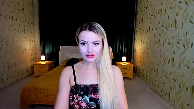 LexyeLure online show from November 24, 2025, 3:39 am