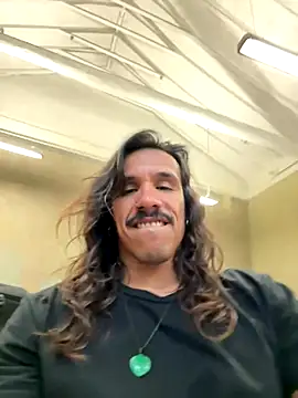 Snapshot of caiiobahia chatting on December 13, 2025, 10:49 pm caiiobahia online show from December 13, 2025, 10:49 pm