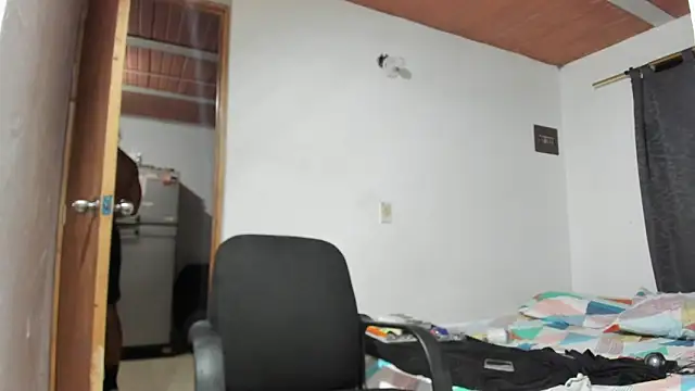 Snapshot of caiiobahia chatting on October 28, 2025, 1:50 am caiiobahia online show from October 28, 2025, 1:50 am