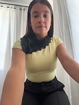 Snapshot of Talia_Bonet chatting on May 9, 2026, 2:42 pm Talia Bonet online show from May 9, 2026, 2:42 pm