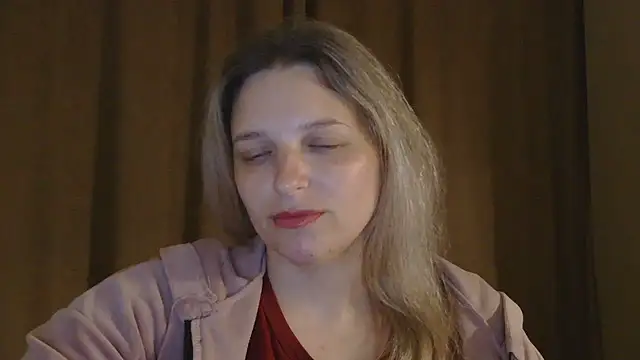 ElisSky301 online show from April 9, 2026, 8:04 pm