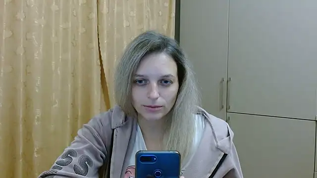 ElisSky301 online show from October 20, 2025, 9:37 pm