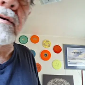 pena633 online show from November 7, 2025, 3:49 pm