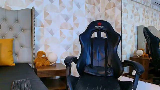 Gaby Montero online show from October 25, 2025, 8:42 pm