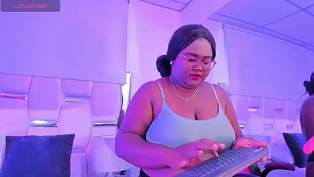 Britanny-Jhonsons online show from October 30, 2025, 10:28 pm