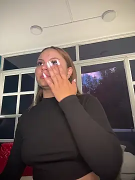 Snapshot of Beella1_ chatting on November 26, 2025, 11:43 am Beella1 online show from November 26, 2025, 11:43 am