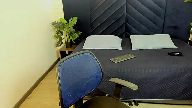 Snapshot of Lil_James chatting on February 19, 2026, 8:06 pm Lil James online show from February 19, 2026, 8:06 pm