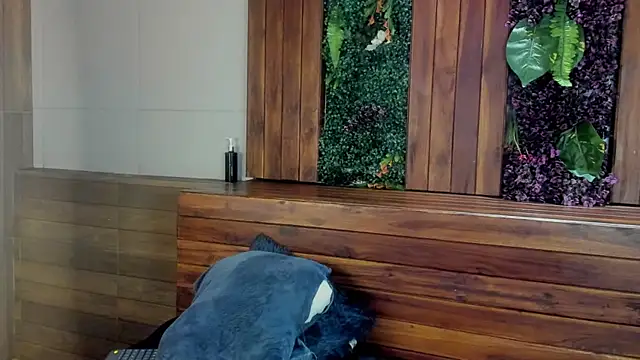 Snapshot of Lil_James chatting on December 22, 2025, 8:20 pm Lil James online show from December 22, 2025, 8:20 pm