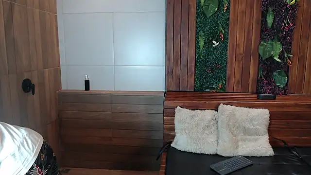 Lil James online show from November 13, 2025, 7:51 pm