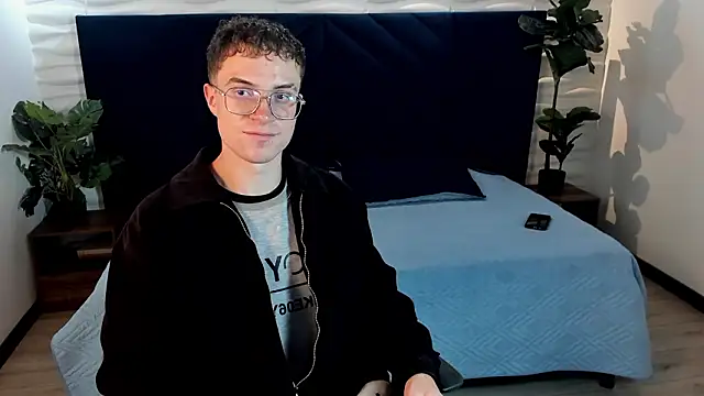 Snapshot of Lil_James chatting on February 12, 2026, 8:30 pm Lil James online show from February 12, 2026, 8:30 pm