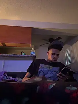 Mrmakeherwet Tez online show from May 13, 2026, 10:33 am