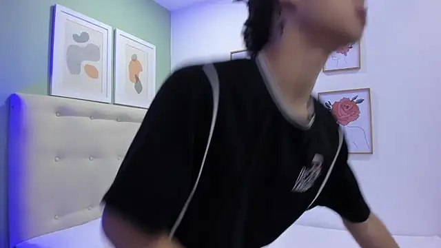 ApoloRicci online show from January 7, 2026, 7:30 pm