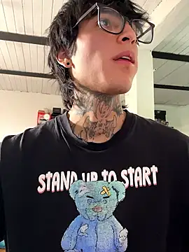 Snapshot of sflps chatting on February 9, 2026, 6:50 pm sflps online show from February 9, 2026, 6:50 pm