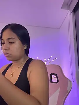 aly nicols online show from November 30, 2025, 1:28 am