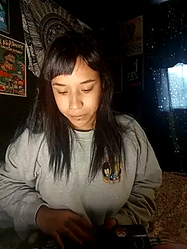 Isis Bathory online show from October 23, 2025, 12:15 pm