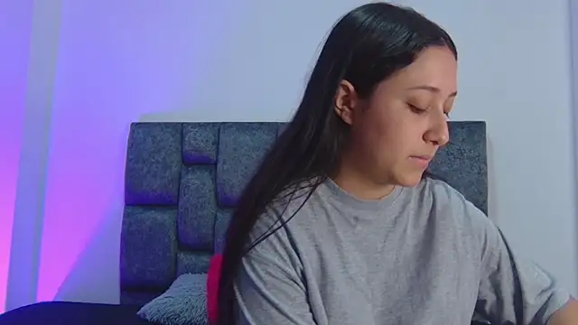 Snapshot of kittymonroe1 chatting on December 18, 2025, 5:06 pm kittymonroe1 online show from December 18, 2025, 5:06 pm