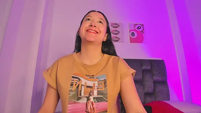 Snapshot of kittymonroe1 chatting on May 31, 2026, 5:51 pm kittymonroe1 online show from May 31, 2026, 5:51 pm