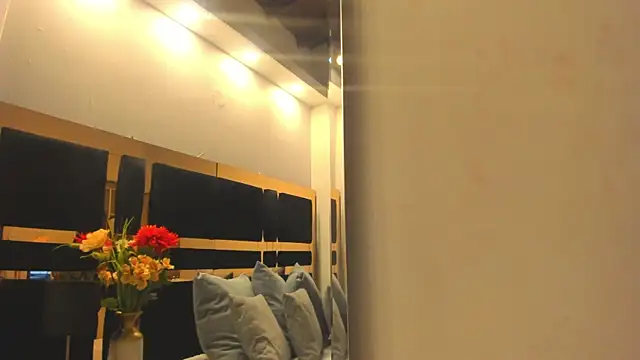 Snapshot of mirandaduboiss chatting on January 12, 2026, 12:45 pm mirandaduboiss online show from January 12, 2026, 12:45 pm