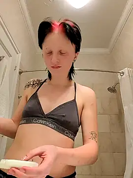 kutekiwi online show from October 23, 2025, 2:32 am