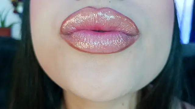 mia roux1 online show from March 7, 2026, 10:15 pm