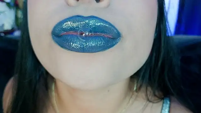 mia roux1 online show from March 8, 2026, 2:04 am