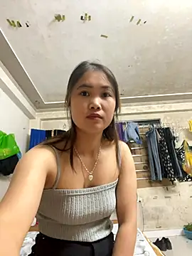 Snapshot of show-hana chatting on October 22, 2025, 4:06 pm show-hana online show from October 22, 2025, 4:06 pm