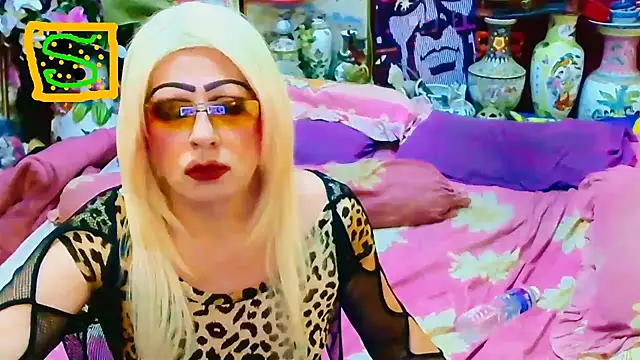 Snapshot of horni4luv chatting on December 2, 2025, 12:00 am horni4luv online show from December 2, 2025, 12:00 am