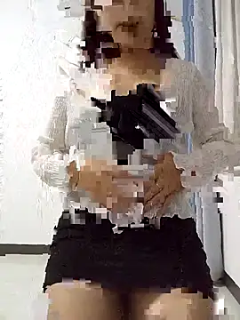 Snapshot of love-xx chatting on November 11, 2025, 1:39 pm love-xx online show from November 11, 2025, 1:39 pm