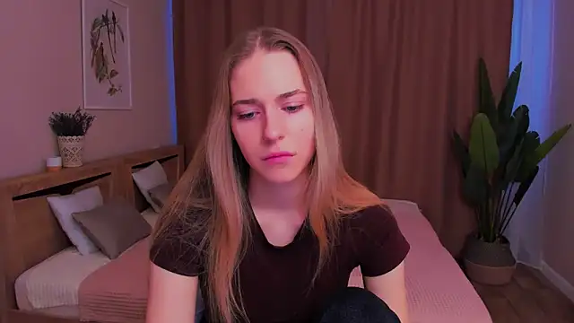 Snapshot of sassy_cutie chatting on February 13, 2026, 1:33 pm sassy cutie online show from February 13, 2026, 1:33 pm