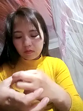 Snapshot of -Lanaa- chatting on December 16, 2025, 4:44 pm -Lanaa- online show from December 16, 2025, 4:44 pm