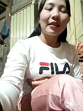 Snapshot of -Lanaa- chatting on November 20, 2025, 6:25 am -Lanaa- online show from November 20, 2025, 6:25 am