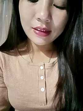 Snapshot of -Lanaa- chatting on November 13, 2025, 6:01 pm -Lanaa- online show from November 13, 2025, 6:01 pm