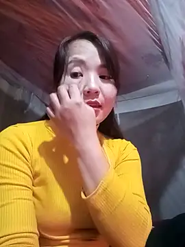 Snapshot of -Lanaa- chatting on December 17, 2025, 5:23 am -Lanaa- online show from December 17, 2025, 5:23 am