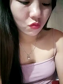 Snapshot of -Lanaa- chatting on November 7, 2025, 8:24 pm -Lanaa- online show from November 7, 2025, 8:24 pm