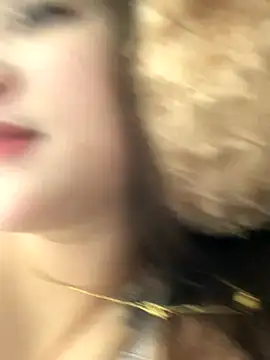 Snapshot of helo-kitty chatting on October 31, 2025, 8:44 am helo-kitty online show from October 31, 2025, 8:44 am