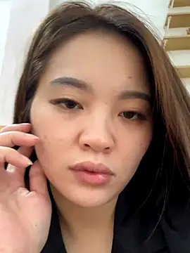 Snapshot of helo-kitty chatting on November 3, 2025, 4:17 am helo-kitty online show from November 3, 2025, 4:17 am