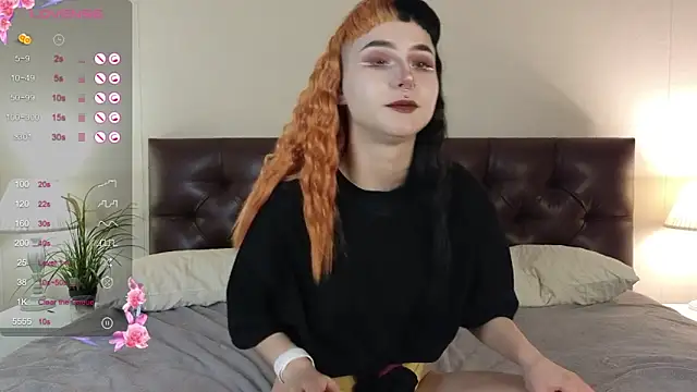 Snapshot of _JustCass_ chatting on November 17, 2025, 10:19 am JustCass online show from November 17, 2025, 10:19 am