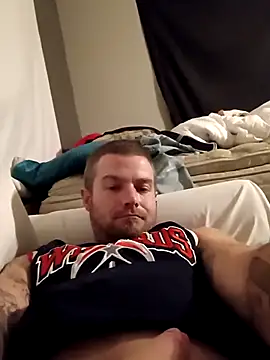 DadDDick925 online show from November 8, 2025, 11:58 am