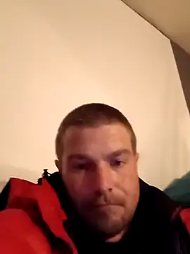 DadDDick925 online show from October 30, 2025, 7:17 am