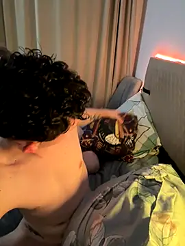 SoftlyAmor online show from November 4, 2025, 6:22 pm