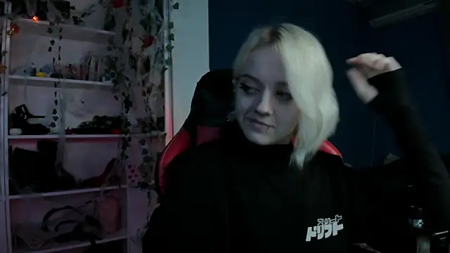 Holy Mistress S online show from October 29, 2025, 10:25 am