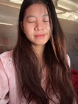 ninixinh online show from December 19, 2025, 2:26 am