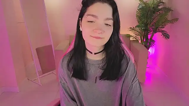 Snapshot of Linda_Sweetiest chatting on December 4, 2025, 12:31 am Linda Sweetiest online show from December 4, 2025, 12:31 am