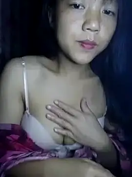 Snapshot of Quynhsumon chatting on November 15, 2025, 1:59 pm Quynhsumon online show from November 15, 2025, 1:59 pm