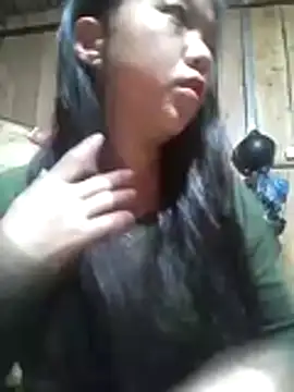 Snapshot of Quynhsumon chatting on October 31, 2025, 12:57 pm Quynhsumon online show from October 31, 2025, 12:57 pm